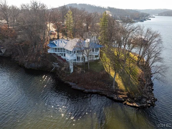 339 Point Lookout Dr, Sunrise Beach, MO 65079
