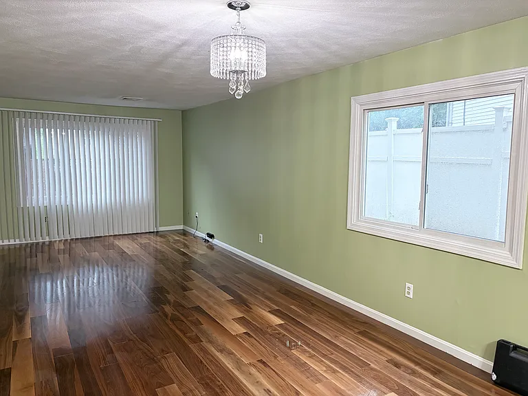 367 Hawkins St #1 — Photo 3