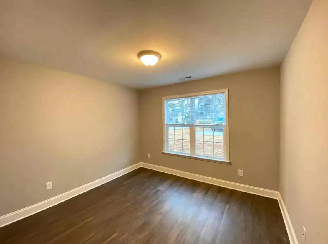 4 N Sterling St - B — Photo 4