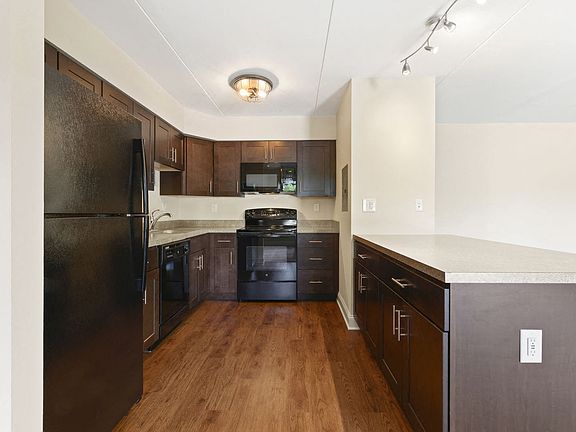 Kitchen at Corner Park