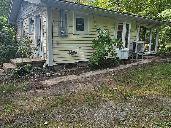2nd image of 4974 Brown Rd
