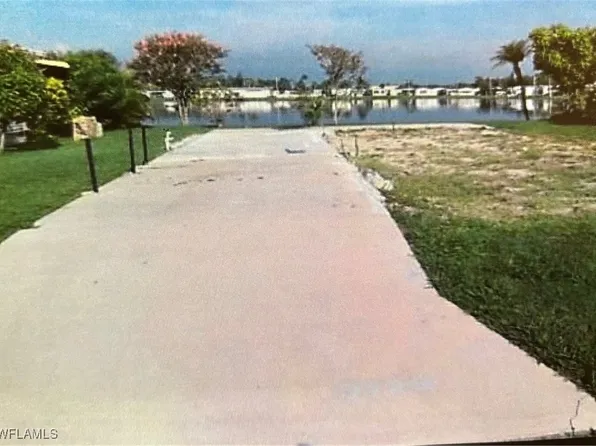 3129 Glenbrook Dr, North Fort Myers, FL 33917