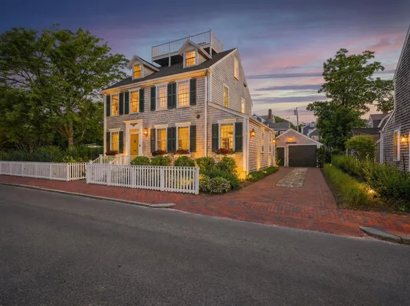 35 India St, Nantucket, MA 02554
