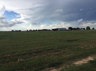 5882 Midway Rd S, Inez, TX 77968