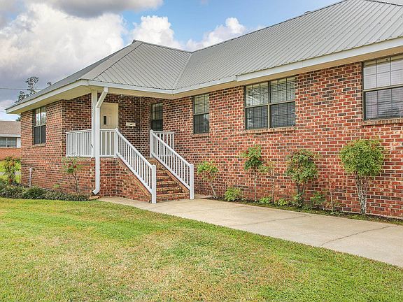 2nd image of 1001 Idlewilde Ln