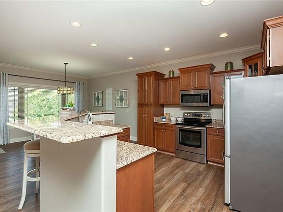 5th image of 1904 NW Elm Ln