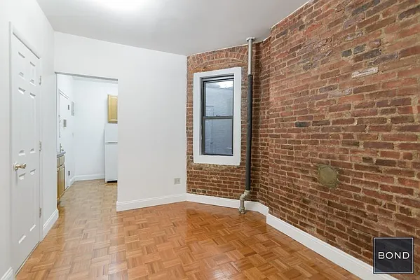 Rented by Bond New York | media 7