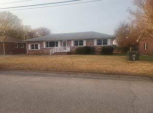 712 Valley Stream Rd, Chesapeake, VA 23325