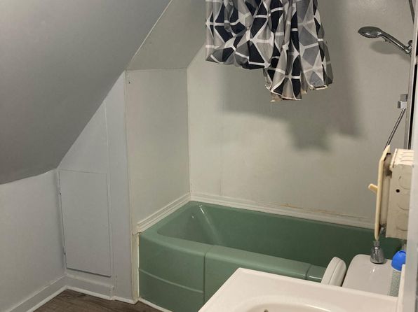 213 Pearl St #2W