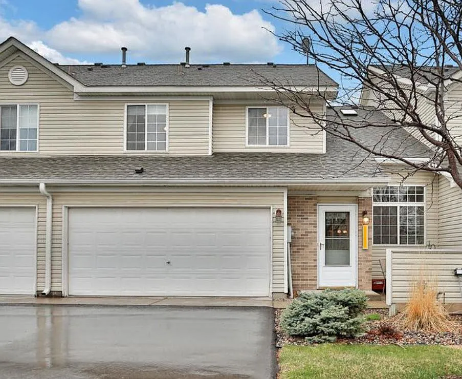 Spring Ln, Woodbury — Photo 1