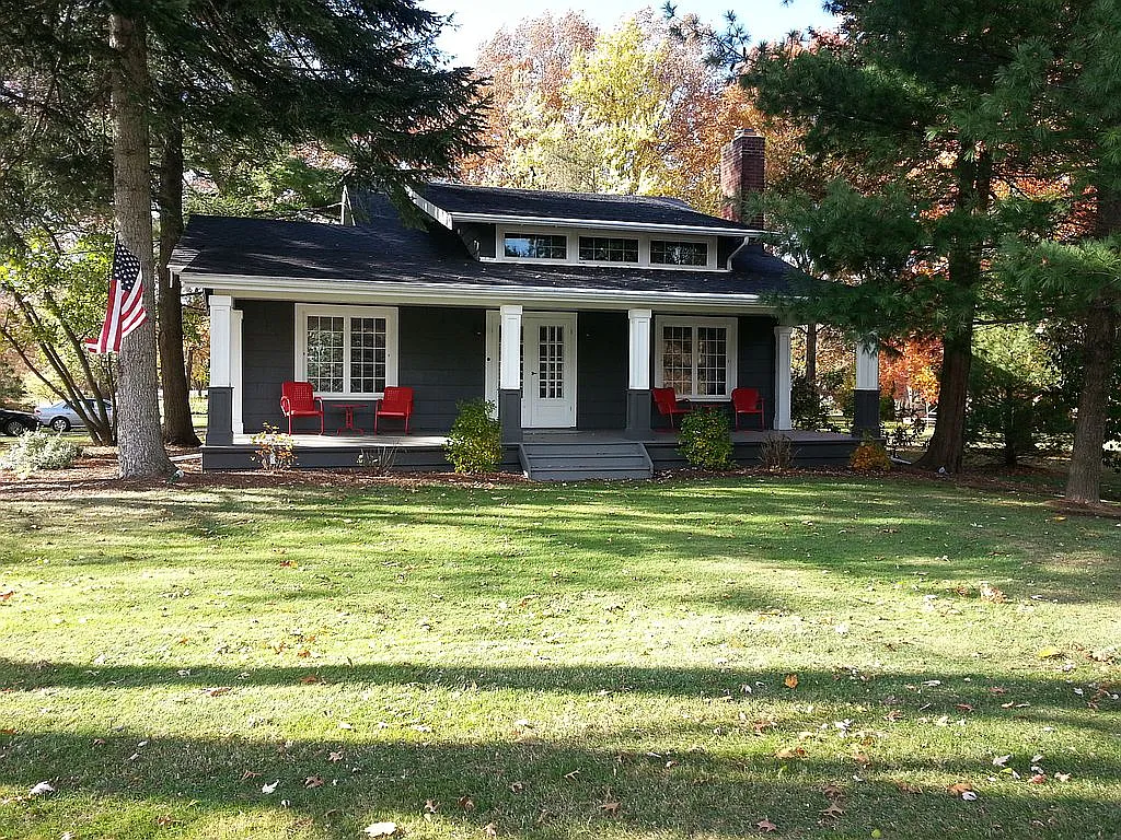 2602 Clague Rd photo 1
