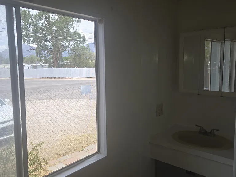 1101 W Limberlost Dr #A — Photo 10