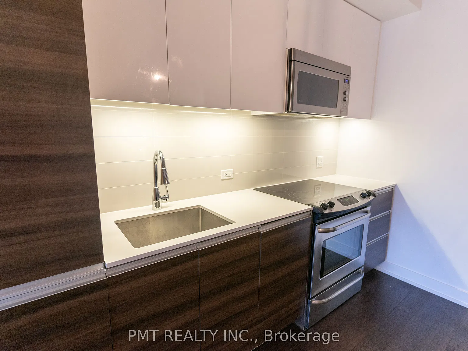 3 bed, $2,950 — Photo 3