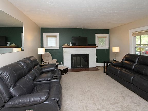 3rd image of 1031 Arthur Ave