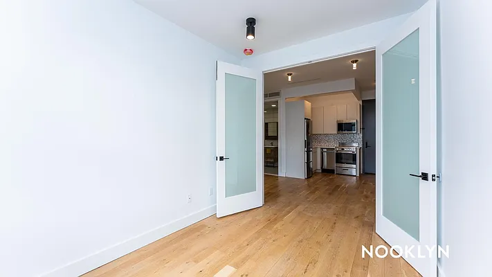 Rented by Nooklyn NYC LLC | media 17