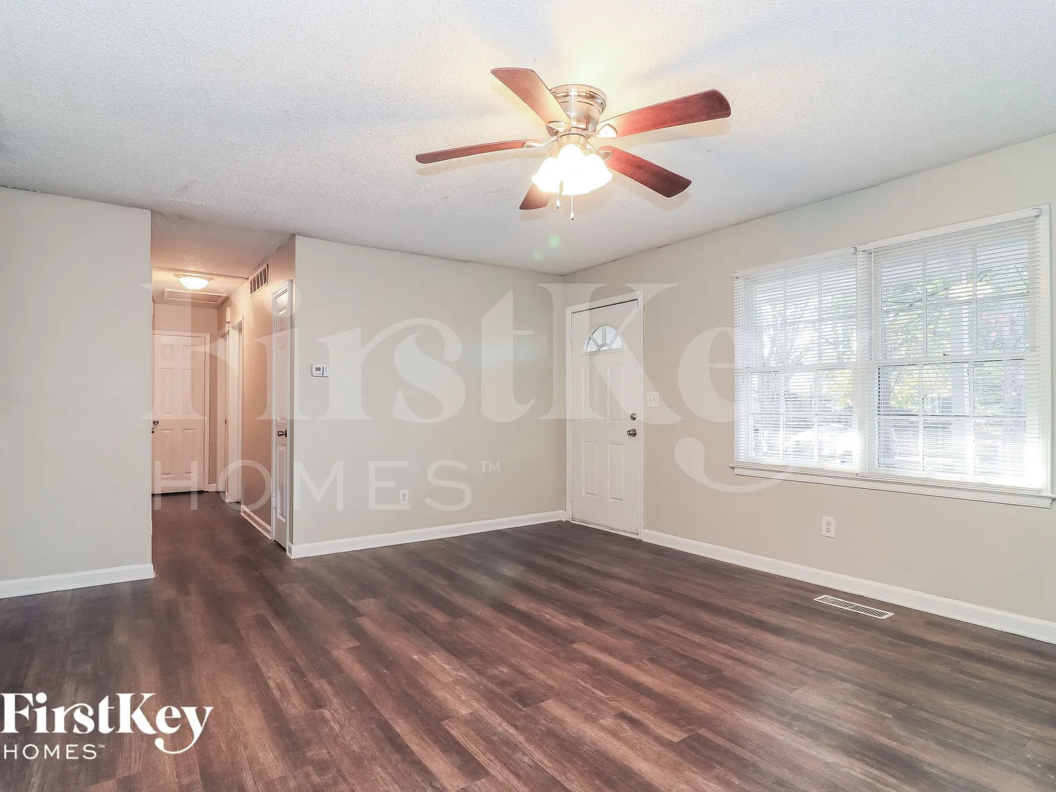 3 bed, 2.0 bath, 1115 sqft, $1,870 — Photo 4