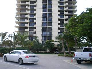 1st image of 123 Lakeshore Dr #2245