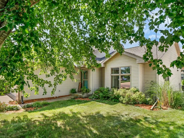 2309 American Legion Dr, Cross Plains, WI 53528