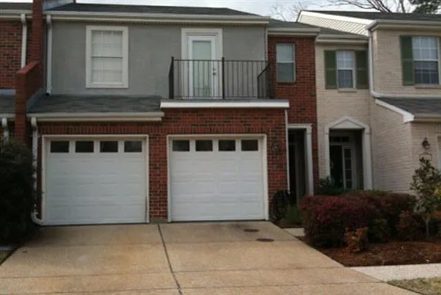 1018 Old Metairie Pl