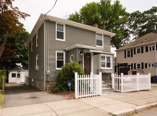 27 Charlotte St, Fall River, MA 02720