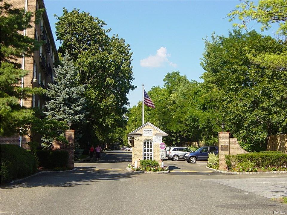 1st image of 2 Consulate Dr APT 1B