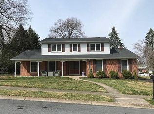2895 Forrest Ln, York, PA 17402