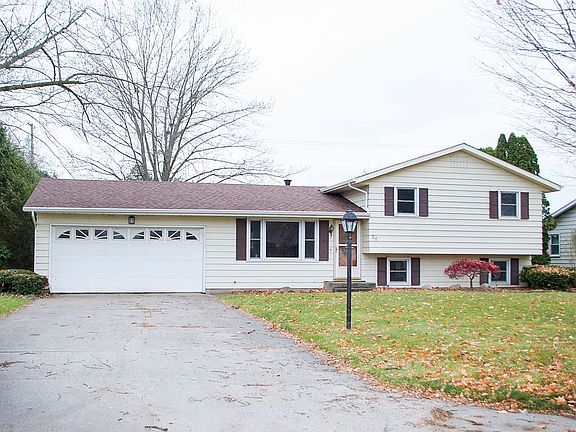 2nd image of 56 Greenway Dr