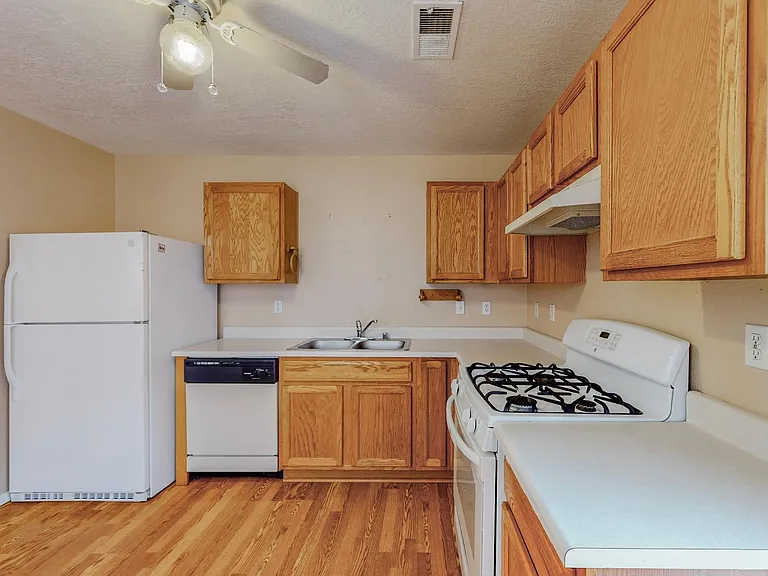 10728 Hatch Dr NW — Photo 7