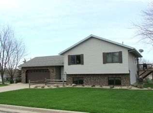 501 Shawnee Ct, Deforest, WI 53532