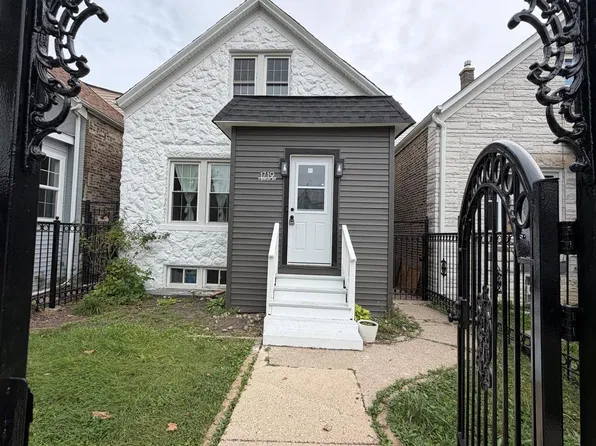 1719 N Ridgeway Ave, Chicago, IL 60647