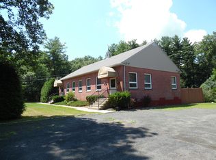 18 Pequot Rd, Southampton, MA 01073