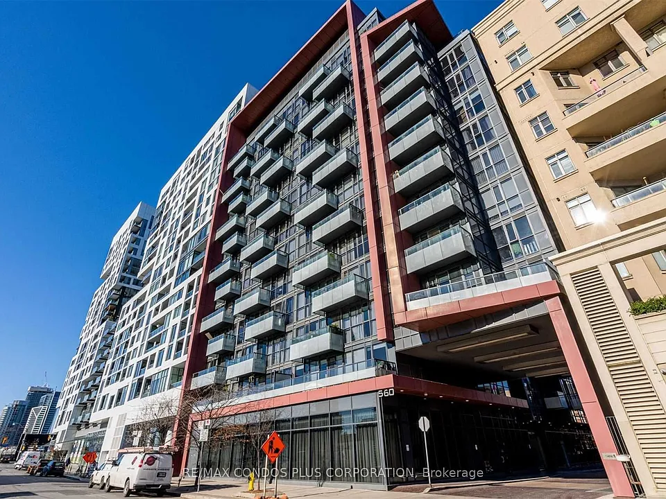 560 Front St W #325