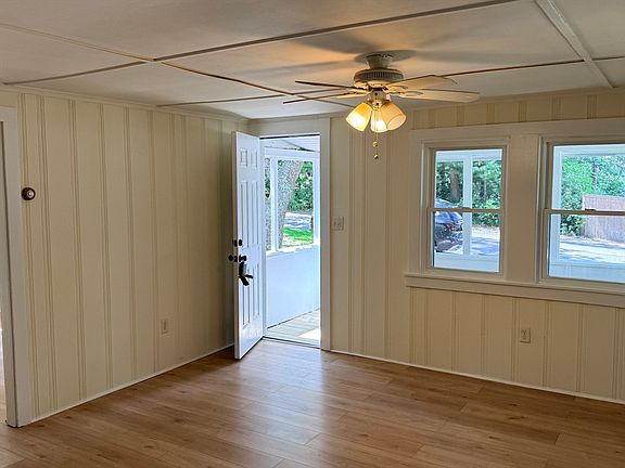 5th image of 163 Ninigret Ave