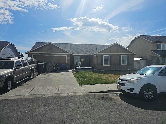 3rd image of 2000 4th Ave SW