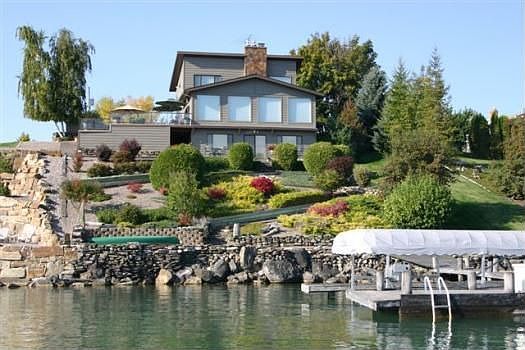 1st image of 310 Shoreline Dr