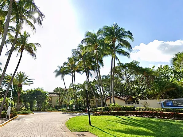 1120 Lake Shore Drive #202, Lake Park, FL 33403