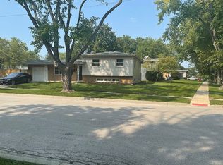 924 Elma Ave, Elgin, IL 60120