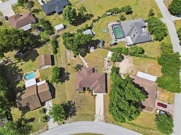 1011 Winifred Way — Photo 37