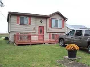 8569 Sievers Rd, Staunton, IL 62088