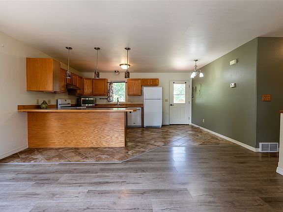 5th image of 1809 9th Ave S