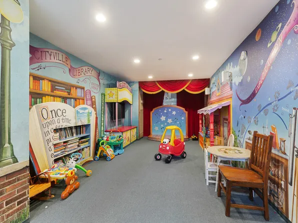 272 West 107th Street image 18 of 21