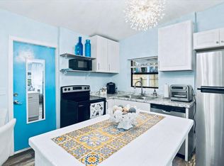 725 S Orlando Ave APT B, Cocoa Beach, FL 32931