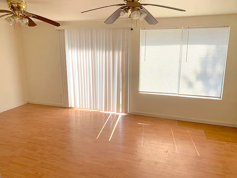 1420 Aster Dr — Photo 6
