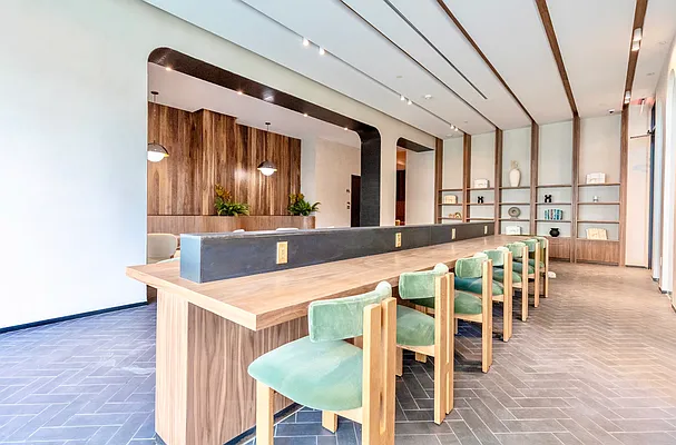 Rented by Manhattan Realty Group | media 16