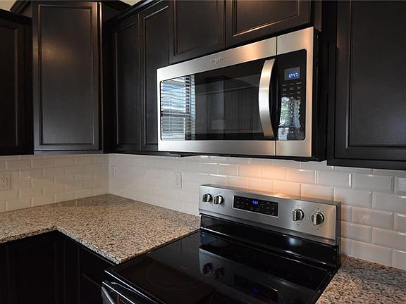 3rd image of 120 Citrus Isle St