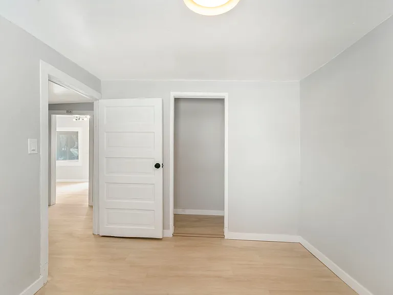 3290 Logan Ave #3290 — Photo 13