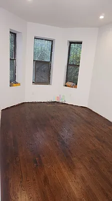 Rented by Citi Nest Group LLC | media 32