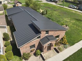 506 E 8th St, Rushville, IN