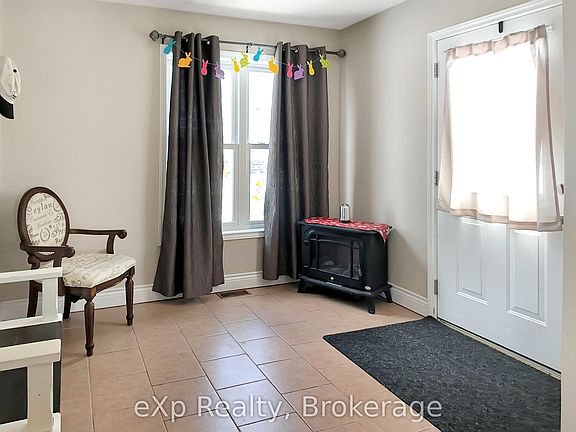 4th image of 370 6th Ave