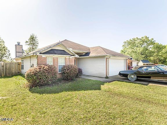 4th image of 390 Apple Blossom Way